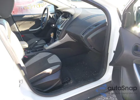 2012 Ford Focus Se из США, поврежденный, VIN 1FAHP3F21CL366566